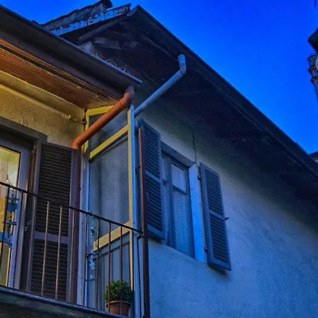아파트 The Small House *