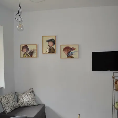 The Small House 아파트
