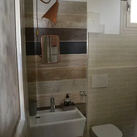 The Small House 아파트